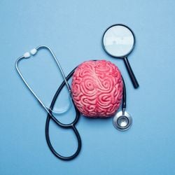 O atendimento médico imediato é essencial para reduzir as sequelas do acidente vascular cerebral