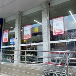 Novas regras de trabalho no comércio valem a partir de 1° de março de 2026, mas permitem a abertura dos estabelecimentos em feriados