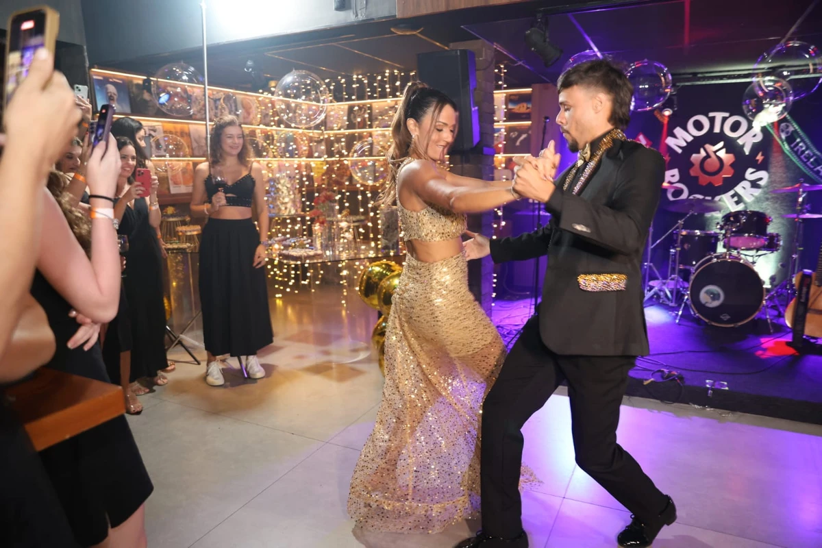 Carol Servino celebra 45 anos