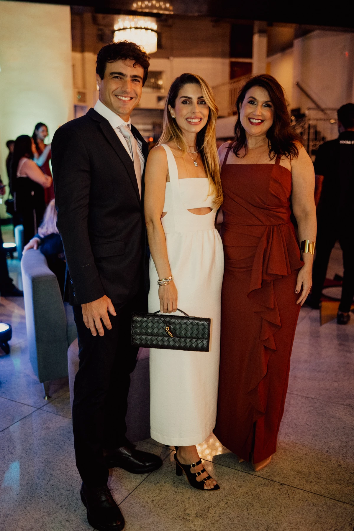 Felipe Loureiro, Mariana Rizzi e Renata Rasseli