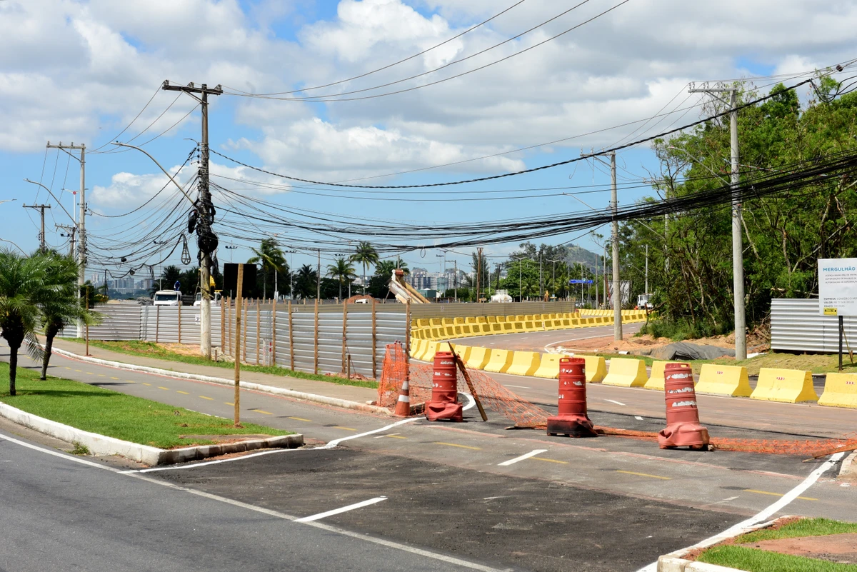 Obras do Mergulhão, em Jardim Camburi por Ricardo Medeiros