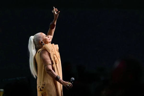  Fafa de Belém em apresentação durante a abertura da COP30, em Belém