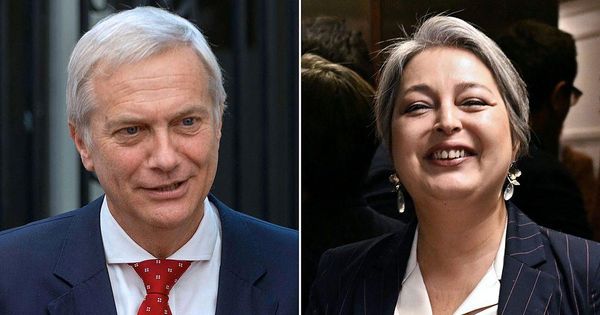 Com mais de 77% dos votos do primeiro turno apurados neste domingo (16/11), Jara tem 26% dos votos e Kast, 24%.