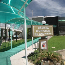 Ministério Público pede que Legislativo revise a estrutura administrativa para diminuir o total de cargos em comissão e adequar à quantidade de servidores efetivos