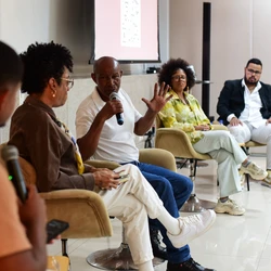 Encontro aprofundou como a produção artística negra constrói narrativas, reafirma identidades e ressignifica imaginários. O evento está em sua terceira edição e reuniu artistas, pesquisadores e público em geral para reflexões.