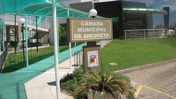 Ministério Público pede que Legislativo revise a estrutura administrativa para diminuir o total de cargos em comissão e adequá-los à quantidade de servidores efetivos