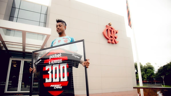 Situação envolvendo o jogador do Flamengo, levantou dúvidas sobre a forma com que o STJD julgou o caso do atacante, que foi investigado por um cartão que levou contra o Santos em 2023