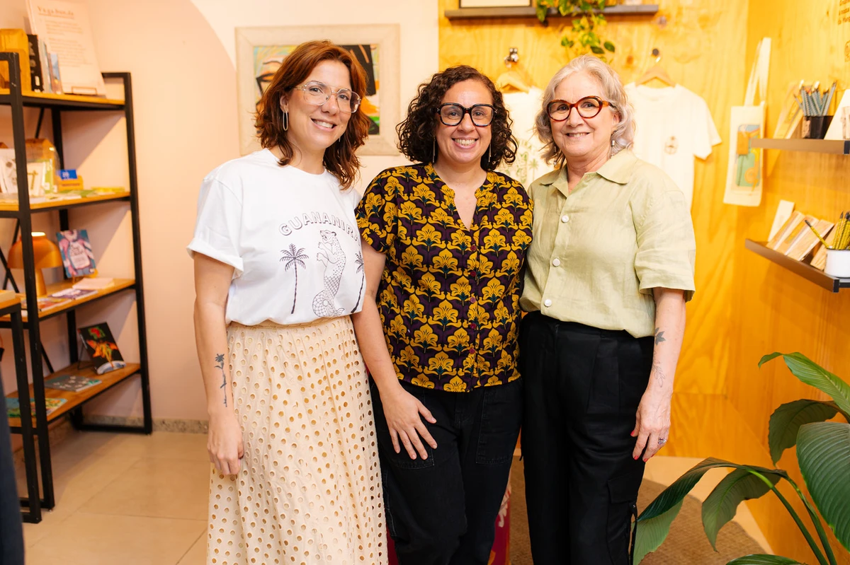 Ana Laura Nahas entre Veronica e Gorete Dadalto, na Matriz Casa Criativa