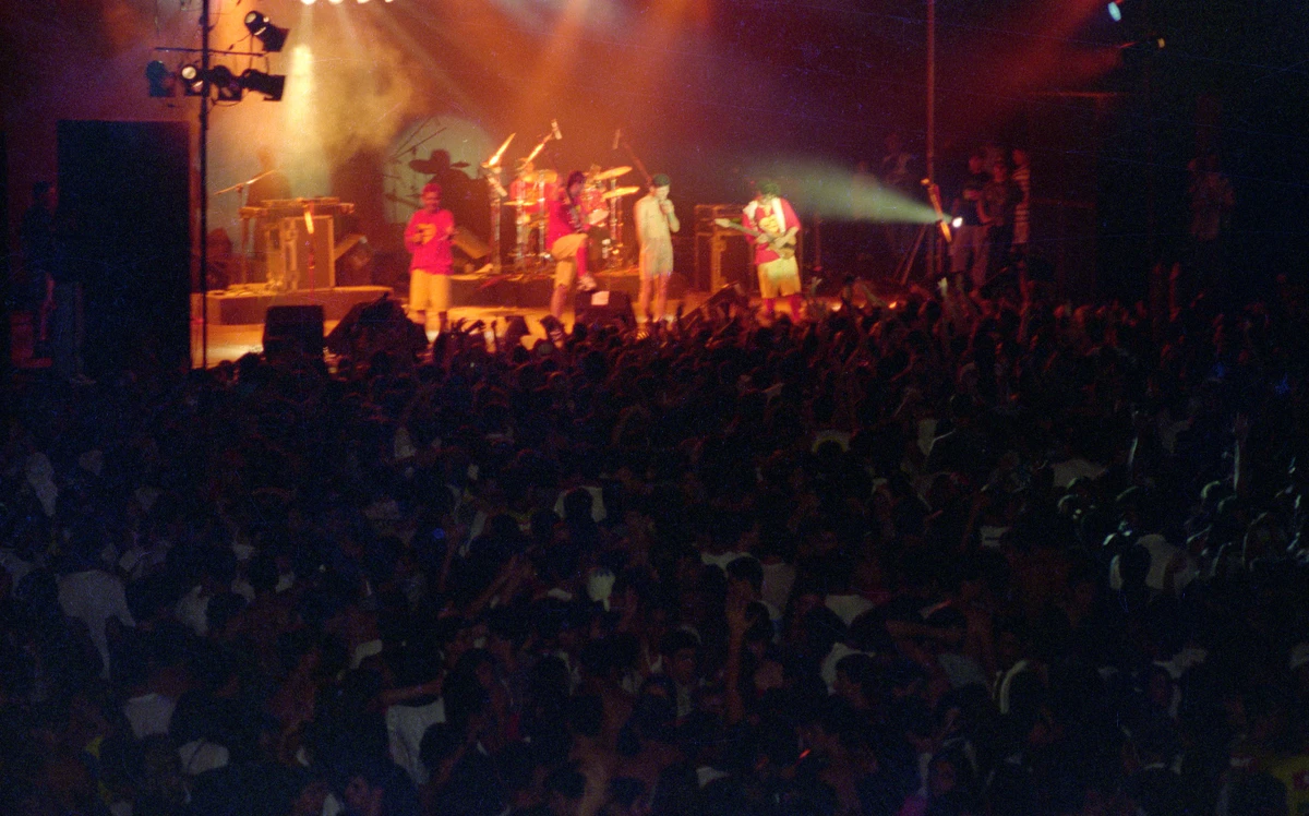 Show dos Mamonas Assassinas em Vitória em 01/11/1995 por Helô Sant'Anna