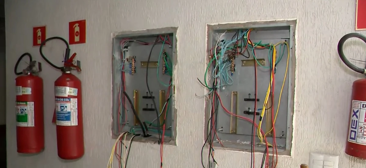 Restaurante é alvo de criminosos pela 15ª vez este ano em Vitória por Deyvison Reis