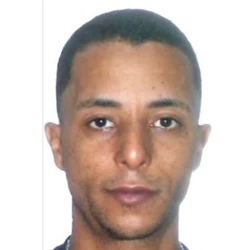 Tiago Azevedo, de 22 anos, esperava pelo lanche, na companhia da namorada, quando ocorreu o ataque em frente a uma distribuidora de bebidas em Novo Horizonte