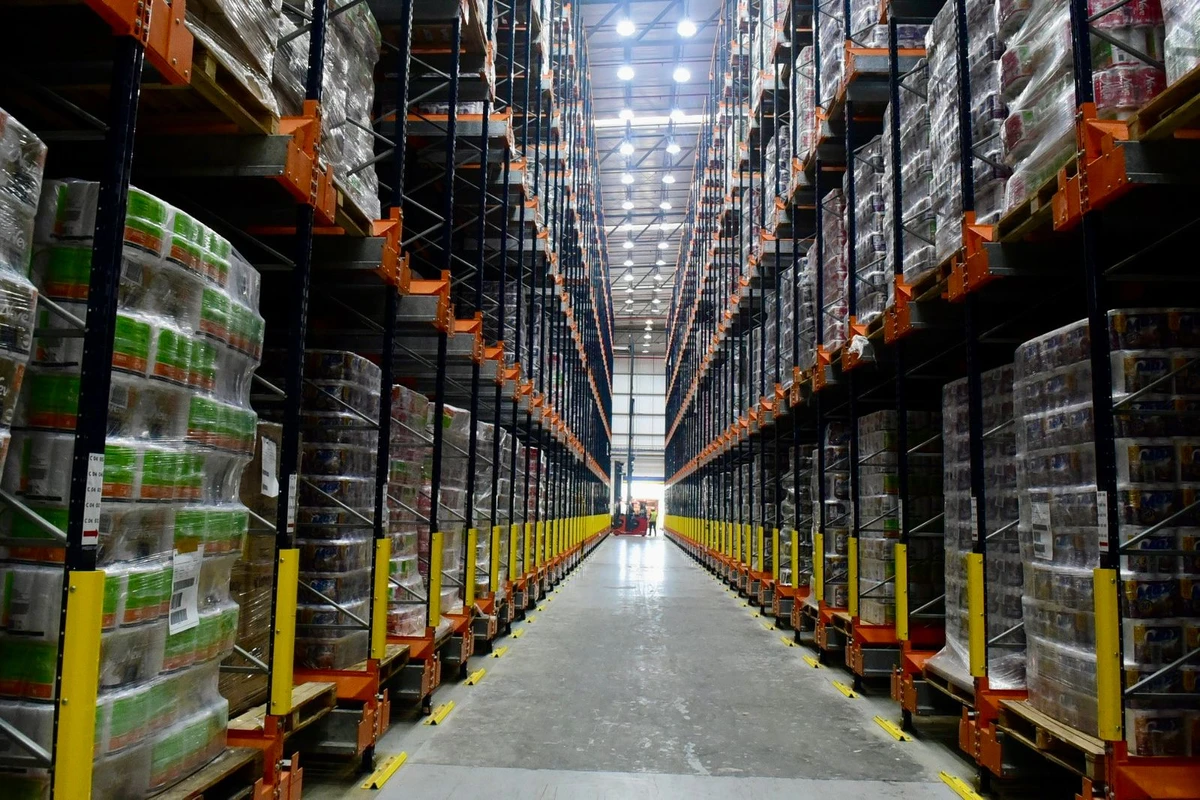 Depósito dos produtos tissue da Suzano em Aracruz por Carlos Alberto Silva