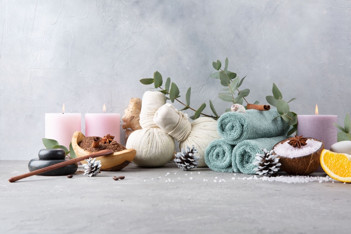 Os banhos podem ajudar a alinhar mente, corpo e espírito (Imagem: Eirene Fagus | Shutterstock)