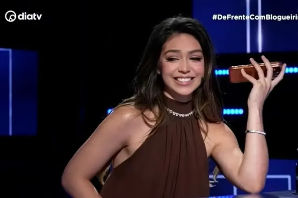 Melody comenta tretas com Anitta