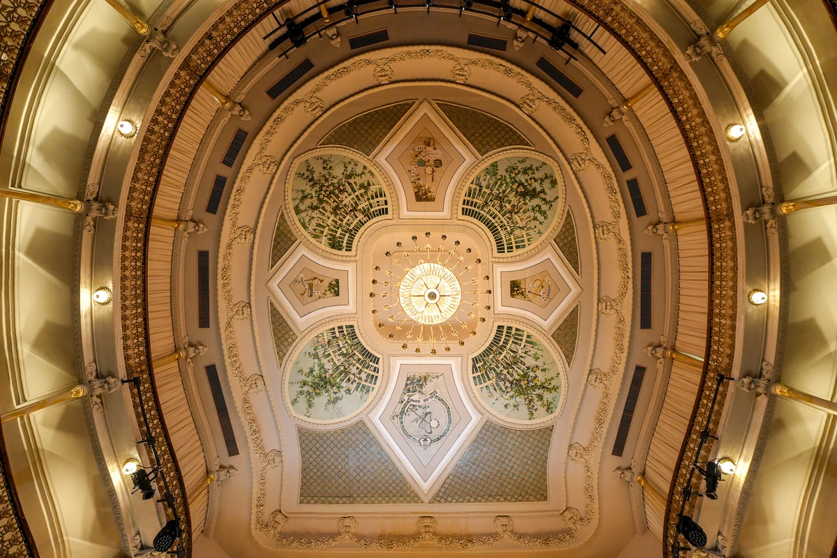 Teatro Carlos pronto após reforma