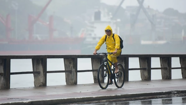 Avisos foram emitidos pelo Instituto Nacional de Meteorologia nesta segunda-feira (24) e são válidos até a manhã de terça-feira (25)