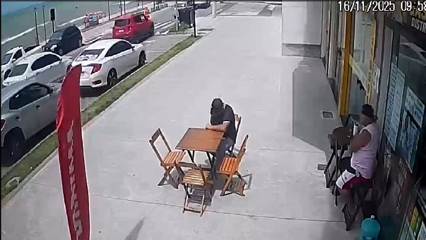 Para o delegado, essa foi uma tentativa do também empresário para não ser rastreado, mas ele já era monitorado. Marcelo foi flagrado em duas cidades nos dias após o crime