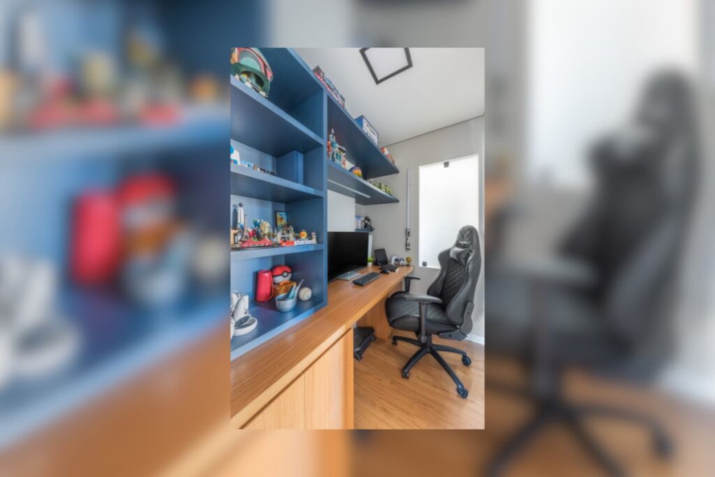 Para o home office na sala de jogos, o segredo está em equilibrar lazer e produtividade (Imagem: Guilherme Pucci | Projeto: BMA Studio)