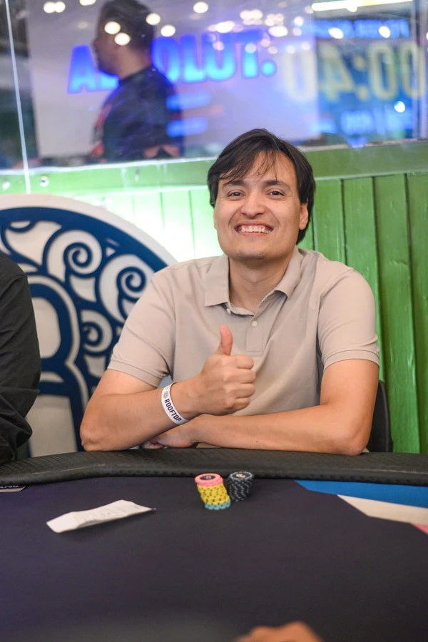 Poker Night, evento informal em gastrobar da Praia de Camburi