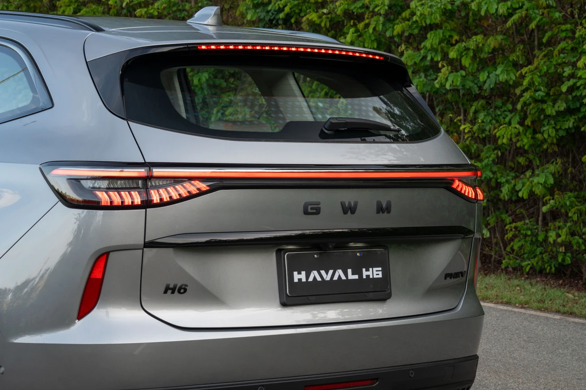 O Haval mantém as lanternas interligadas em LED por Ed Danessi/GMW/Divulgação