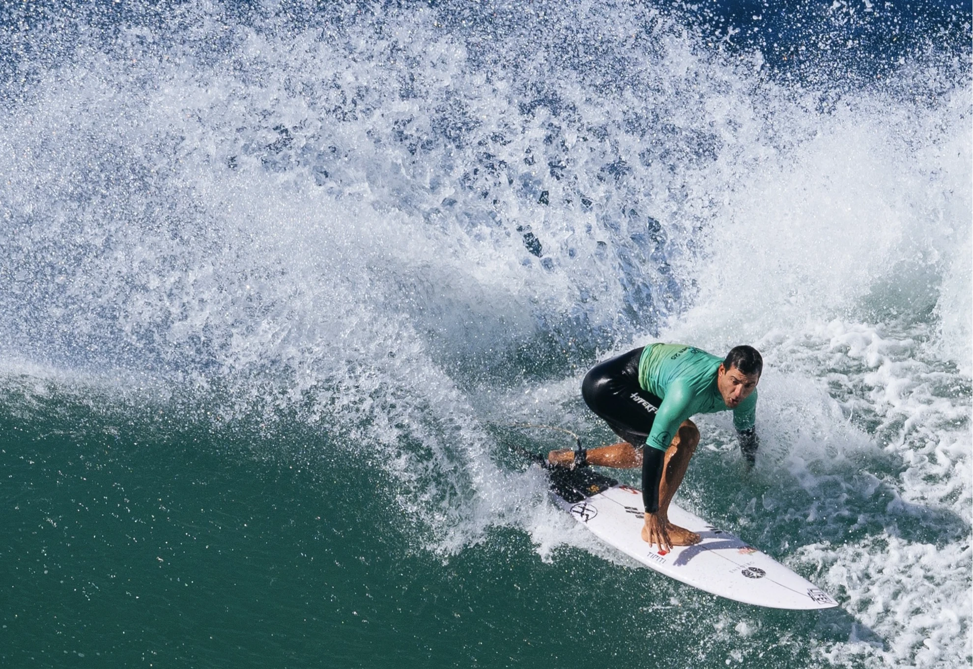 Rafael Teixeira já se considera experiente em meio à garotada do surfe capixaba e vê com empolgação a realização de um torneio da WSL no Estado. Crédito: WSL/Divulgação