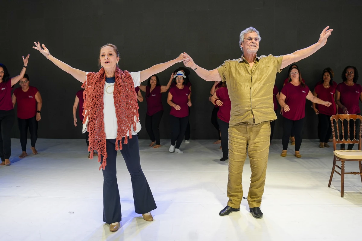 Ana Botafogo e Carlinhos de Jesus em Vila Velha