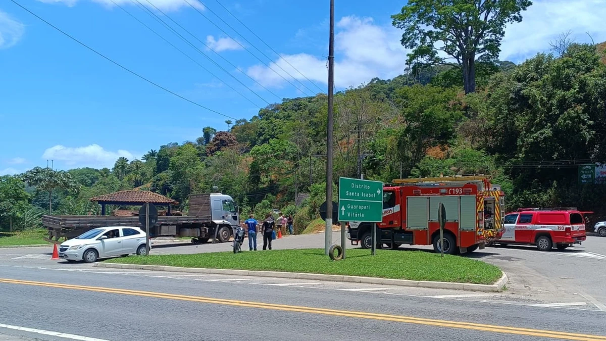 Motociclista morre em acidente com caminhão na BR 262, em Domingos Martins