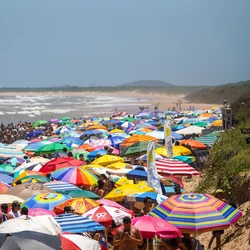 Taxa de estacionamento já está em vigor, sendo que veículos ficarão em um estacionamento direcionado pela prefeitura; outras regras foram flexibilizadas temporariamente