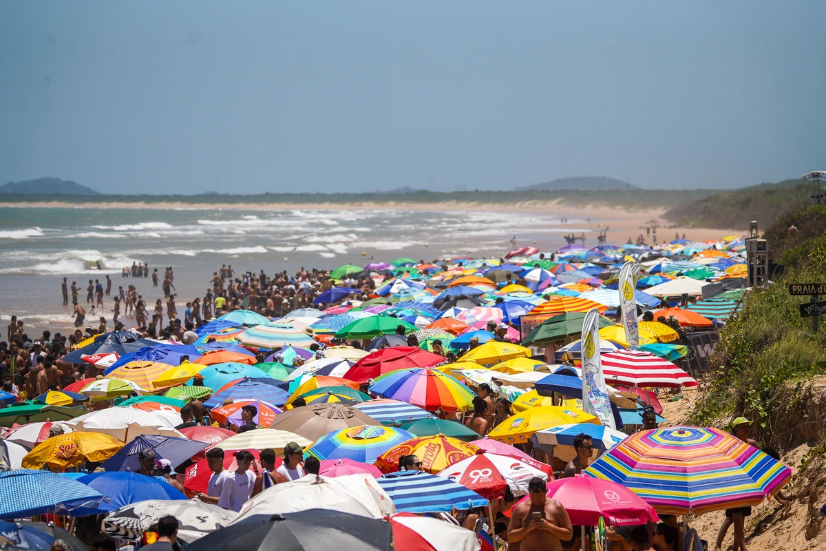 Etapa do WSL (World Surf League) na Praia D'Ulé em Guarapari