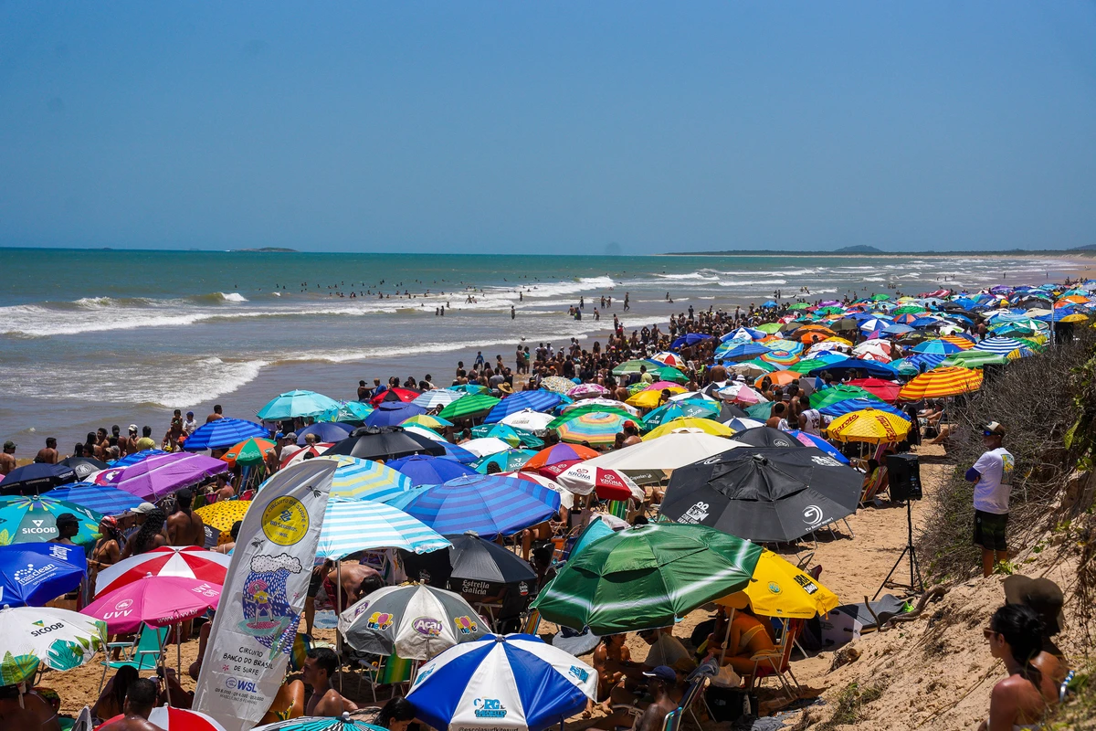 Etapa do WSL (World Surf League) na Praia D'Ulé em Guarapari