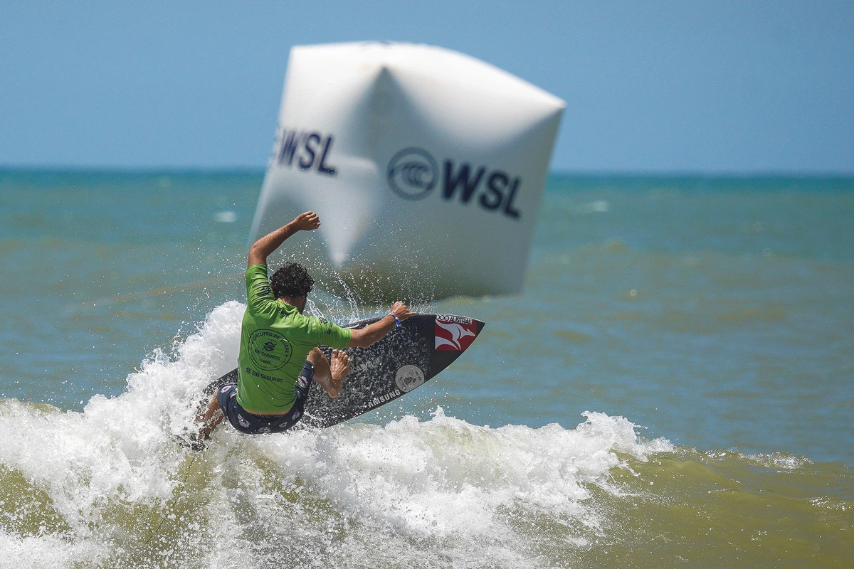 Etapa do WSL (World Surf League) na Praia D'Ulé em Guarapari por Vitor Jubini