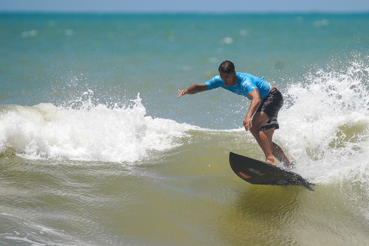 Etapa do WSL (World Surf League) na Praia D'Ulé em Guarapari por Vitor Jubini
