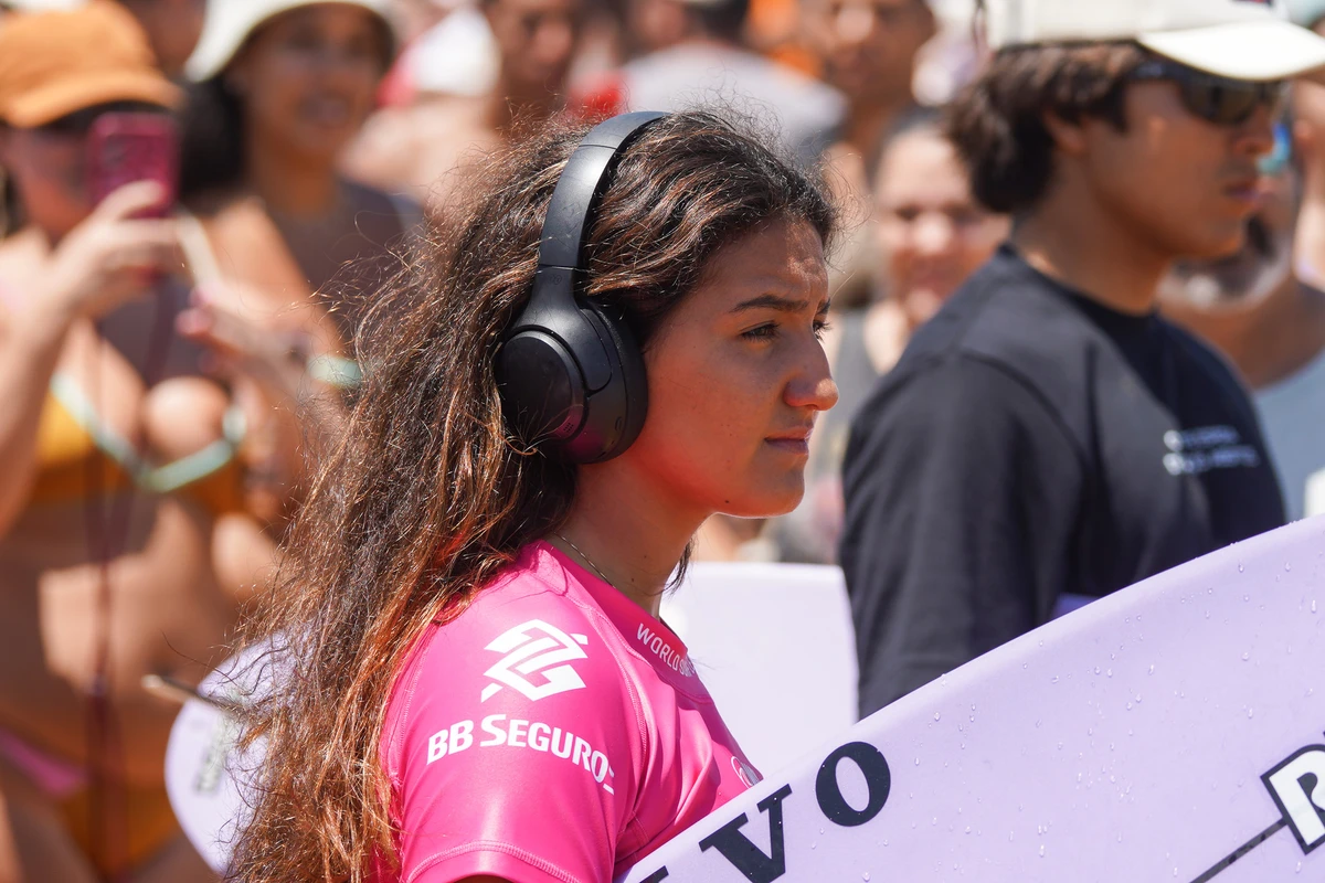 Sophia Medina. Etapa do WSL (World Surf League) na Praia D'Ulé em Guarapari por Vitor Jubini