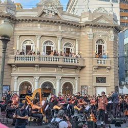 Silva na reabertura do Theatro Carlos Gomes