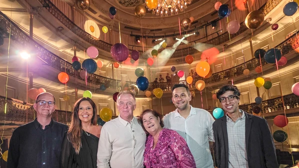 A festa de reabertura foi neste sábado (22), com apresentação do cantor com a Orquestra Sinfônica do ES e arte de Flávia Junqueira