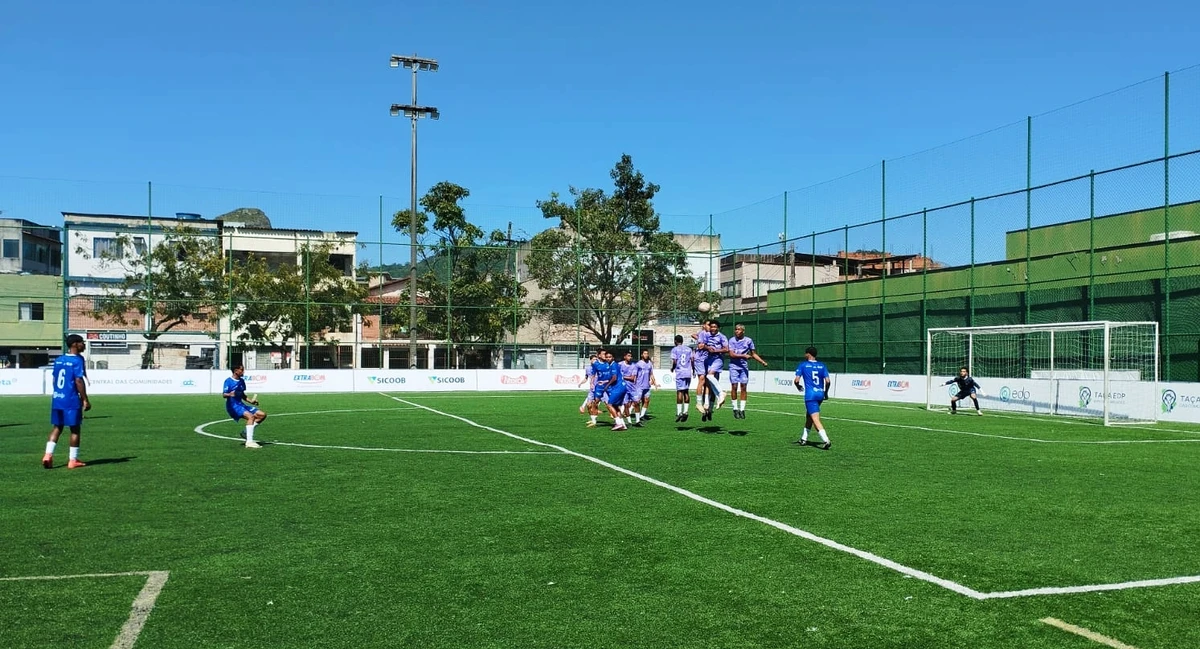 Campo do Itararé, em Vitória, recebeu equipes de diferentes pontos da Região Metropolitana neste sábado (22)