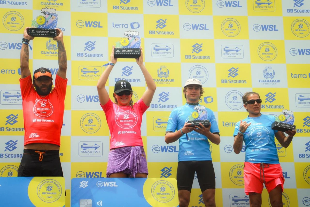 Os campeões Jadson e Laura, e os vices Rodrigo Saldanha e Silvana Lima, respectivamente