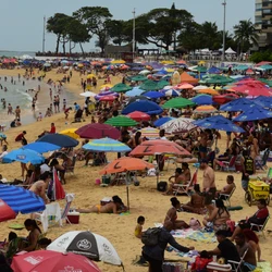 Oportunidades são para trabalhar em bares, restaurantes, hoteis, entre outros prestadores de serviço; chances são para funções como camareira, garçom, auxiliar de serviços gerais e atendente