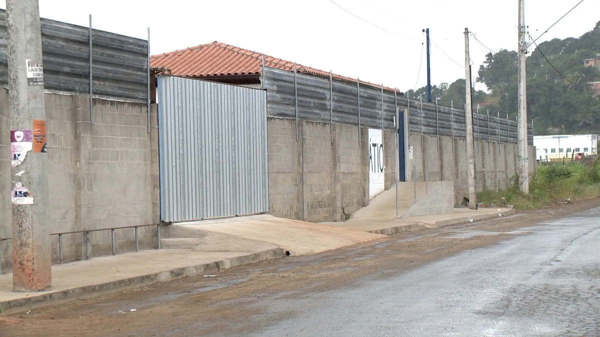 Jovens são presos e um adolescente apreendido após invadirem e roubarem motos em pátio do Detran|ES