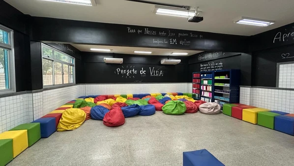 Essas unidades vão se somar a outras 217 que já contam com os equipamentos em salas de aula, num plano de climatização que deve alcançar 88% das escolas até o final do próximo ano