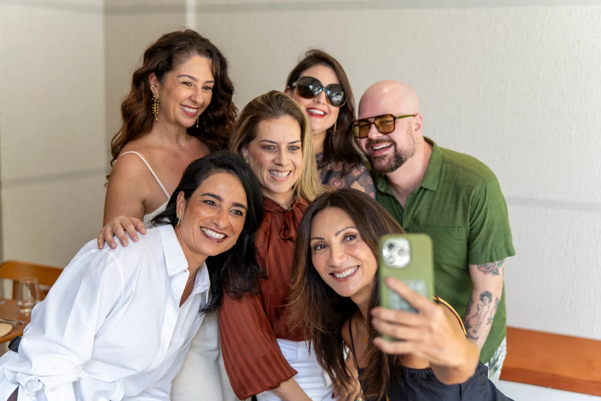 Marianne Assbu, Gisa Rezende, Renata Rasseli, Dudu Altoé, Kris Junqueira e Samia Sassine