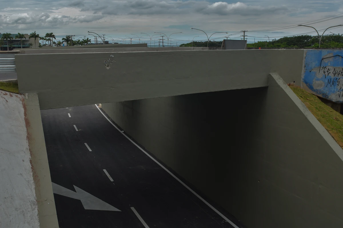 Veja como ficou passagem subterrânea para veículos na Rodovia do Sol por Fernando Madeira