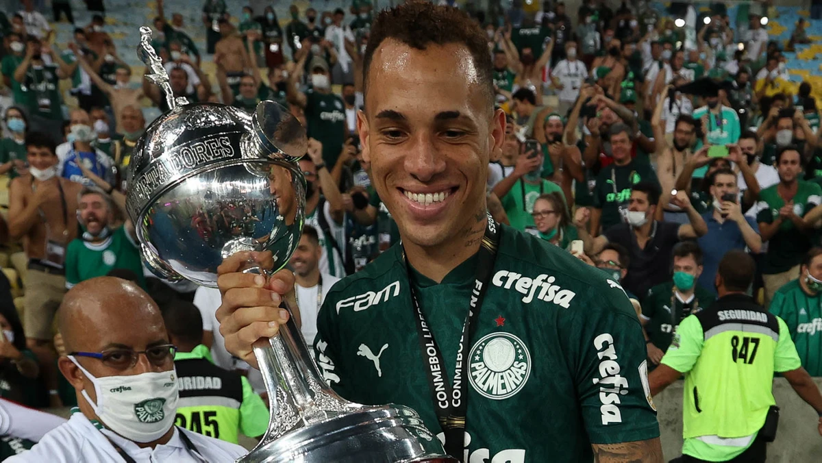 O atacante Breno Lopes, que iniciou no banco, entrou para cravar o gol e seu nome na história palmeirense