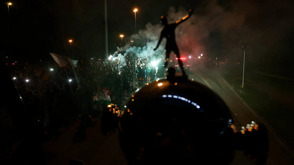 O troféu da Libertadores de 2020 conquistado pela SE Palmeiras após jogo contra a equipe do Santos FC