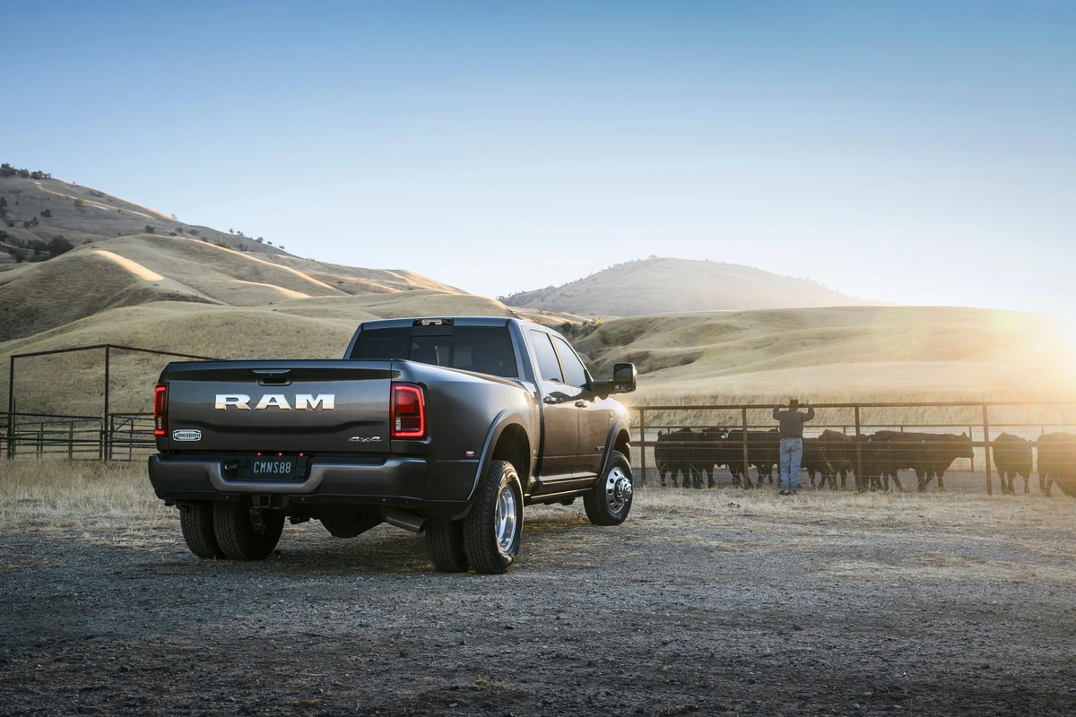 Ram 3500 MegaCabDaually 