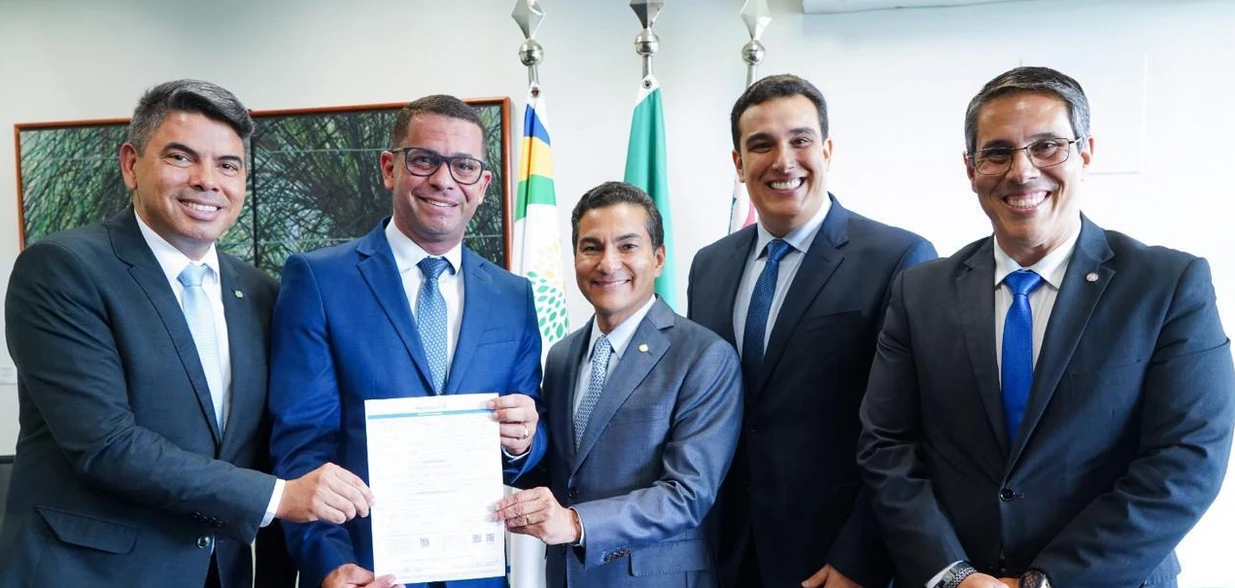 Depois de deixar o Progressista, Anderson Goggi firmou, nesta quarta-feira (26), em Brasília, a entrada no novo partido
