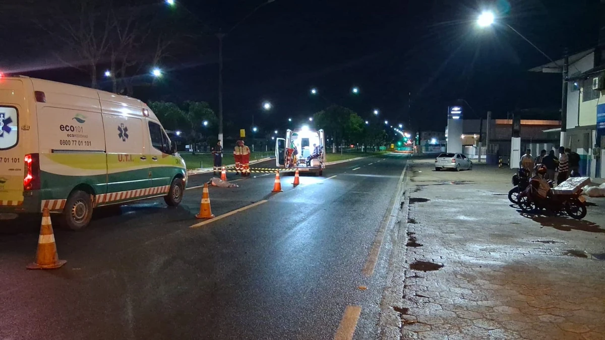 Mulher morre atropelada e motorista foge na BR 101, em São Mateus