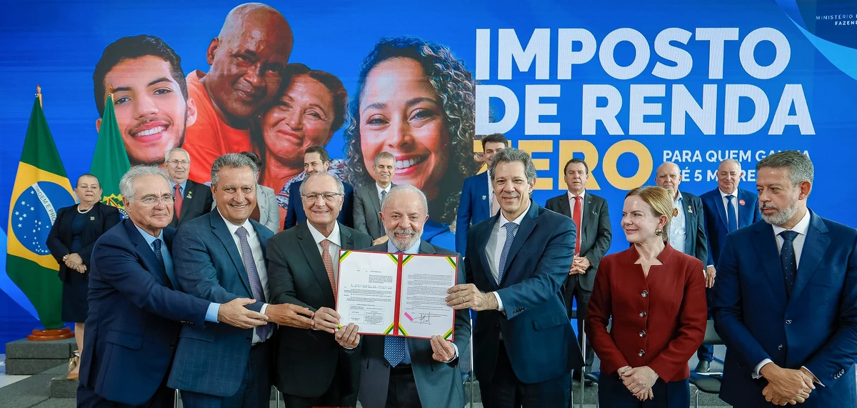 Presidente da República, Luiz Inácio Lula da Silva, durante a cerimônia de sanção da isenção do Imposto de Renda.