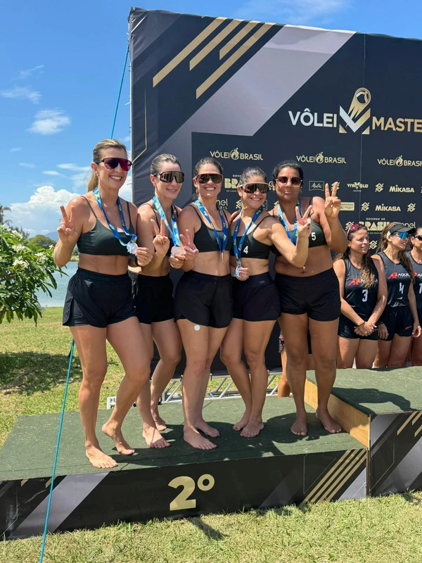 Time medalhista de prata formado por Iara, Monaliza, Joseane, Fabíola e Mirian 