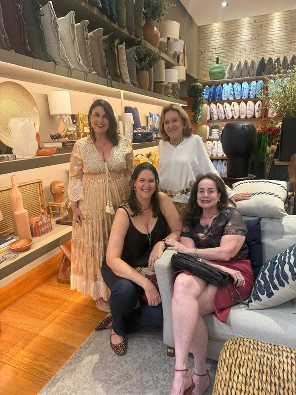 Renata Rasseli, Carlota Gottardi, Luiza Lobato e Diana Murad